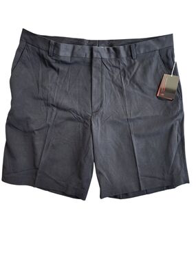 NWT Nike Tiger Woods Collection Golf Performance Chino Shorts Men’s 42x10 Black